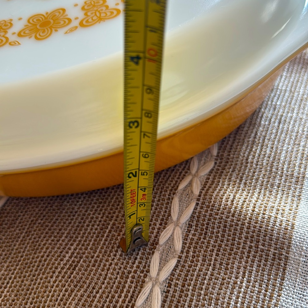 Pyrex white and gold butterfly pattern serving dish - Picture 8 of 8